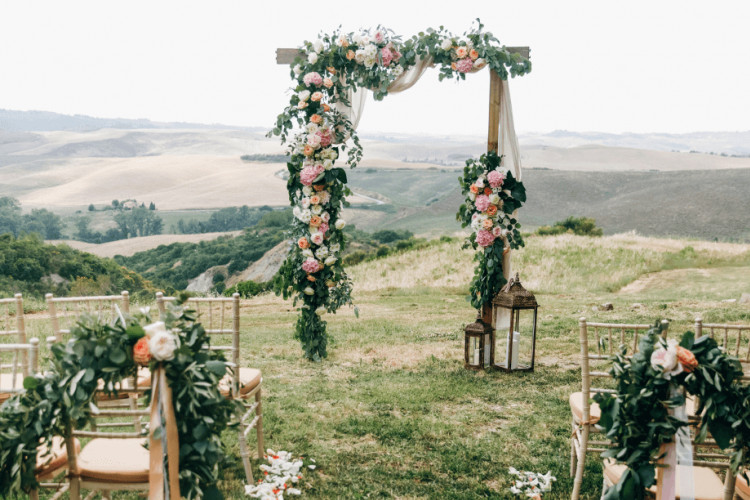 6 Post-Lockdown Wedding Trends That Are Here To Stay